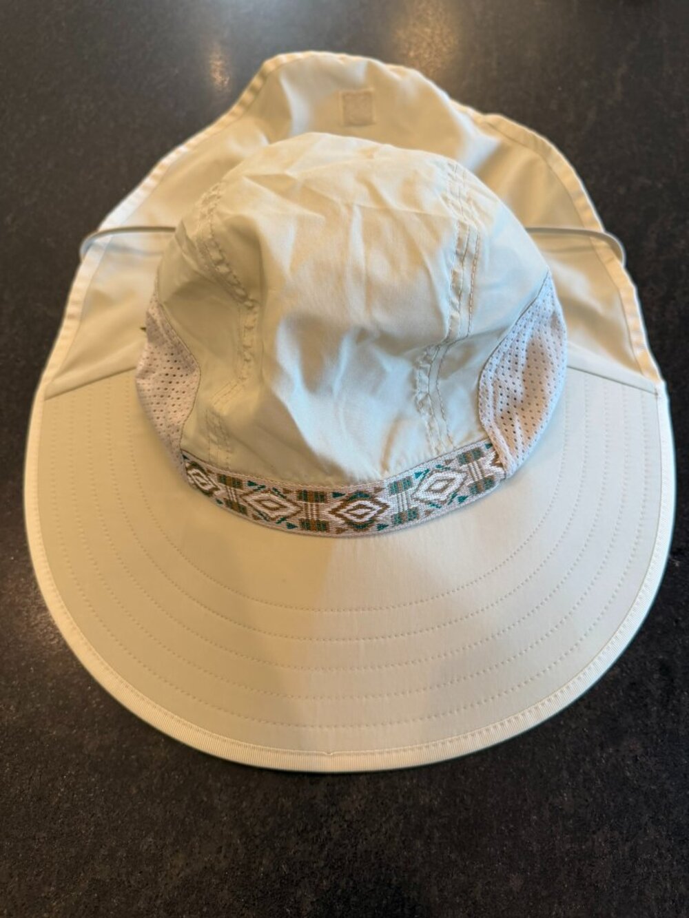 Sunday Afternoons L/XL Adventure Sun Hat Neck Cape UPF Hiking Fishing